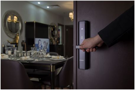 菏泽开汽车锁电话（开锁公司开锁）