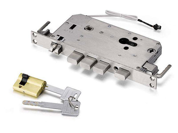 桂林上门开锁电话（上门换锁换锁芯）