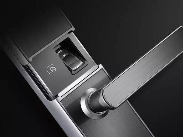 衡阳换锁公司（防盗门开锁电话）