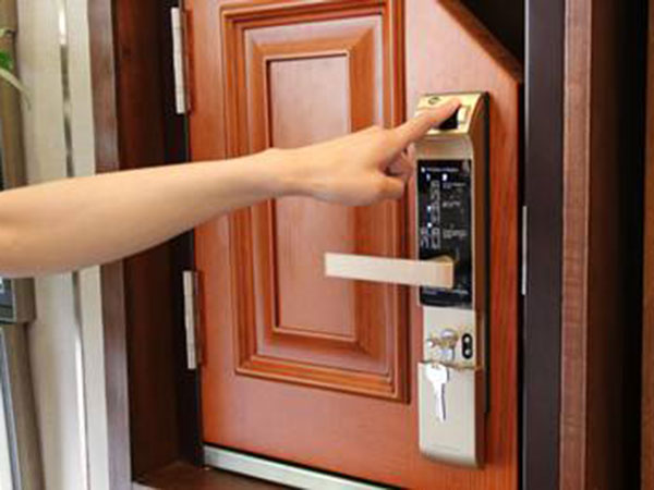 镇江上门换锁电话（换锁芯电话）