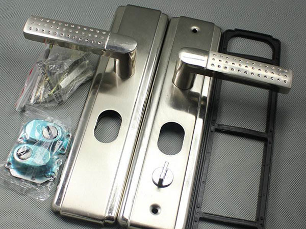 邢台换锁公司（开锁师傅电话）